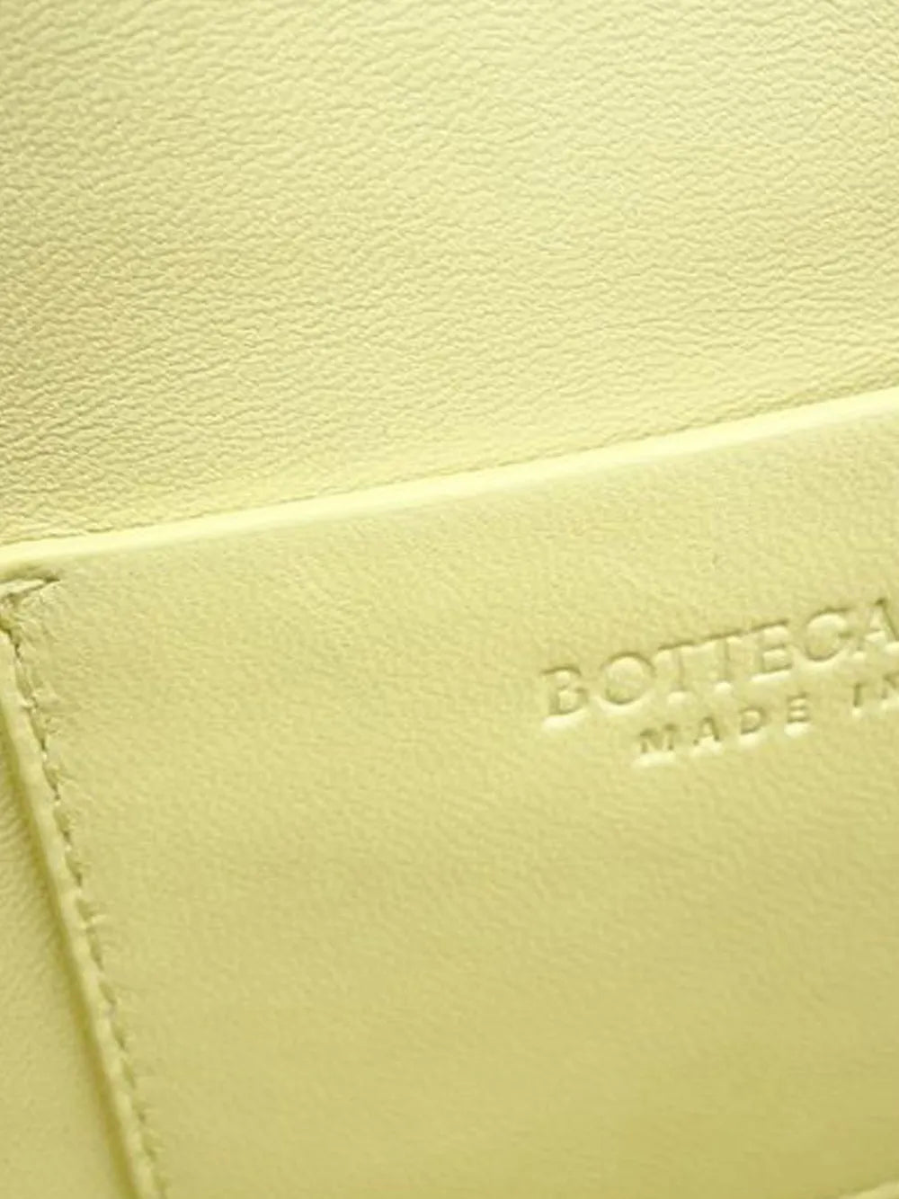 Pre-OwnedBottega Veneta Pre-Owned2010-2025 Large Leather Beak crossbody bag