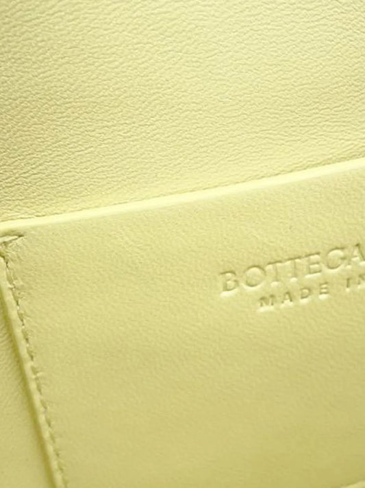 Pre-OwnedBottega Veneta Pre-Owned2010-2025 Large Leather Beak crossbody bag