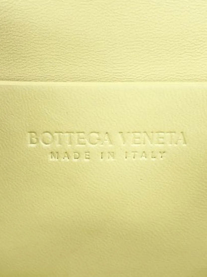 Pre-OwnedBottega Veneta Pre-Owned2010-2025 Large Leather Beak crossbody bag