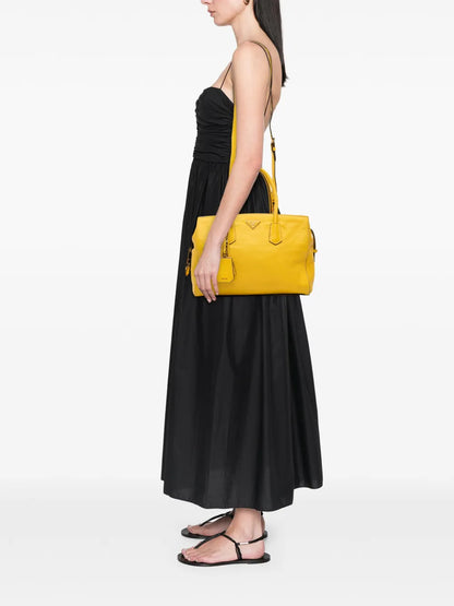 Pre-OwnedPrada Pre-Owned2000-2025 Vitello Grain satchel