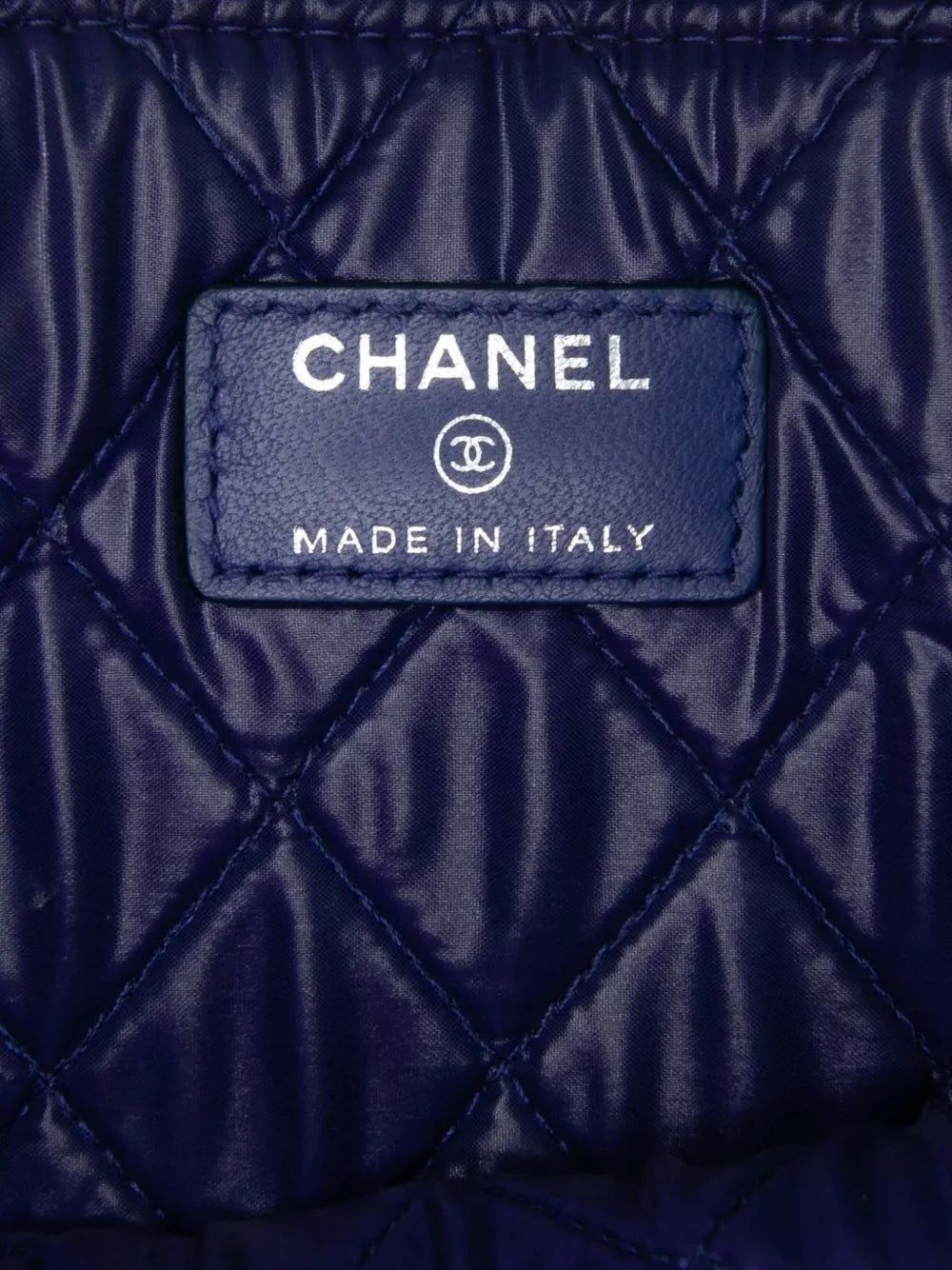 Pre-OwnedCHANEL Pre-Owned2015-2016 Medium Quilted Lambskin O Case clutch bag