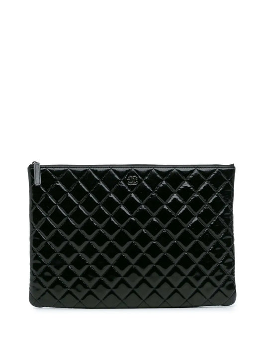 Pre-OwnedCHANEL Pre-Owned2014-2015 Large Quilted Patent O Case clutch bag