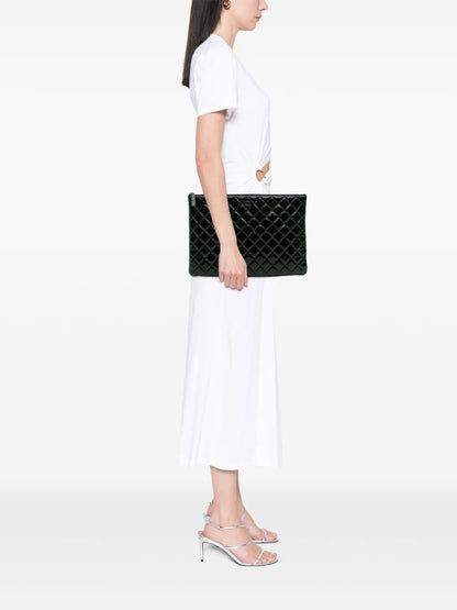 Pre-OwnedCHANEL Pre-Owned2014-2015 Large Quilted Patent O Case clutch bag
