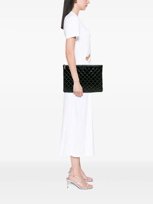 Pre-OwnedCHANEL Pre-Owned2014-2015 Large Quilted Patent O Case clutch bag