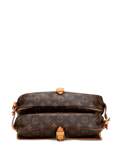 Pre-OwnedLouis Vuitton Pre-Owned2008 Monogram Saumur 30 crossbody bag