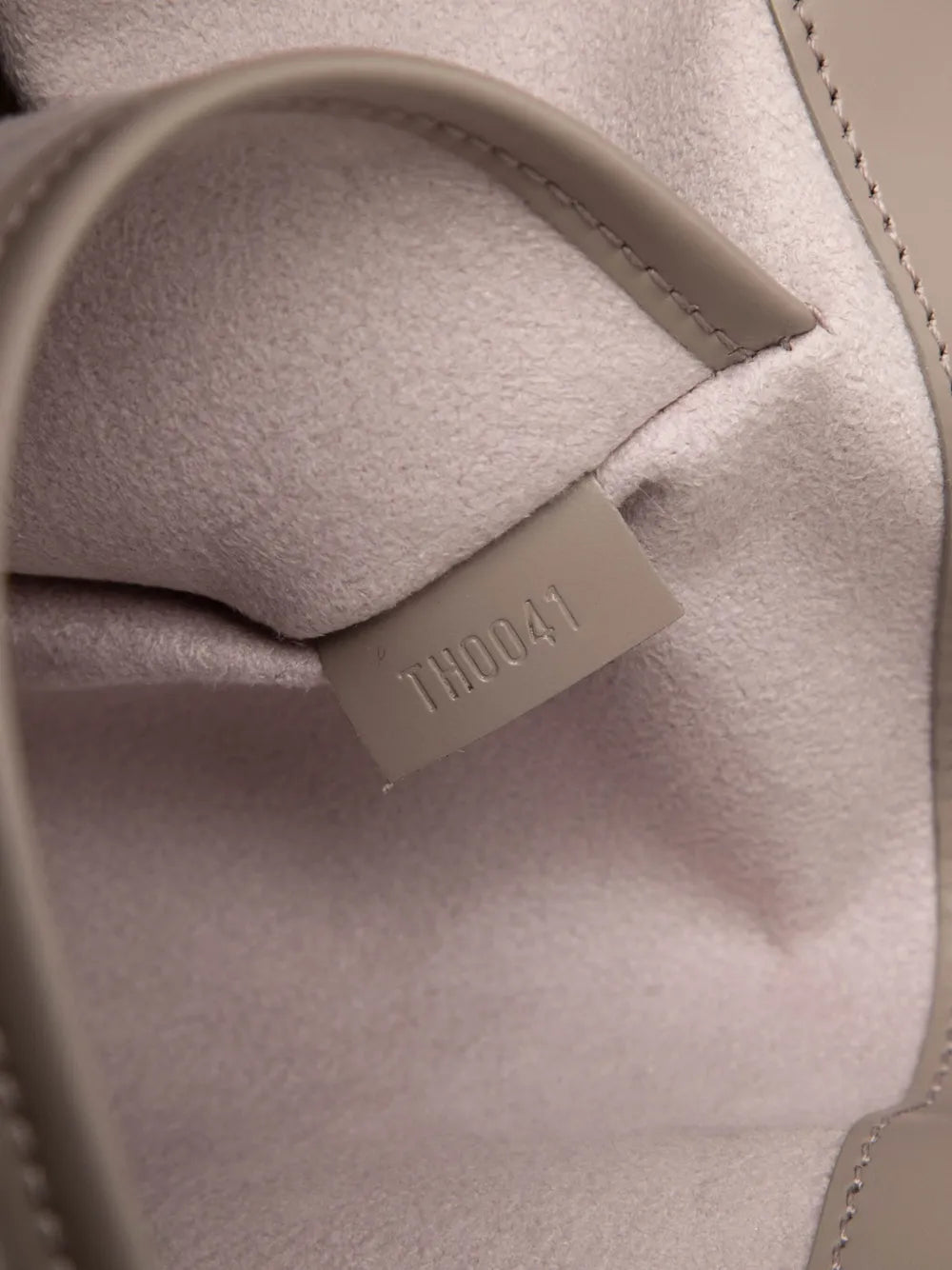 Pre-OwnedLouis Vuitton Pre-Owned2001 Epi Reverie shoulder bag