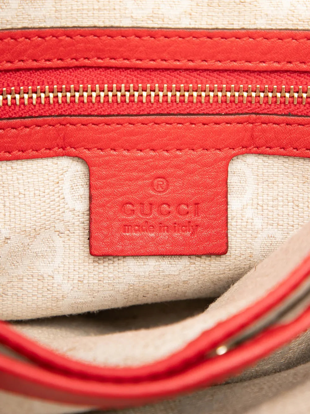 Pre-OwnedGucci Pre-Owned2000-2015 Small Pebbled Calfskin Diana Bamboo Top Handle Tote satchel