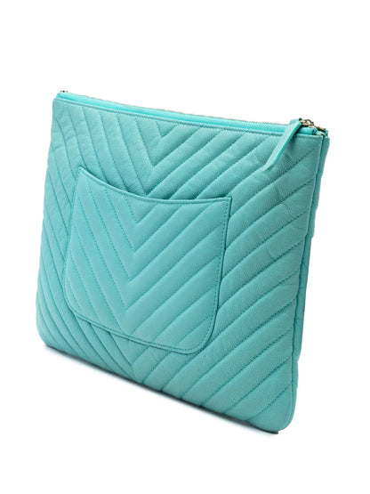 Pre-OwnedCHANEL Pre-Owned2019 Medium CC Chevron Caviar O Case clutch bag
