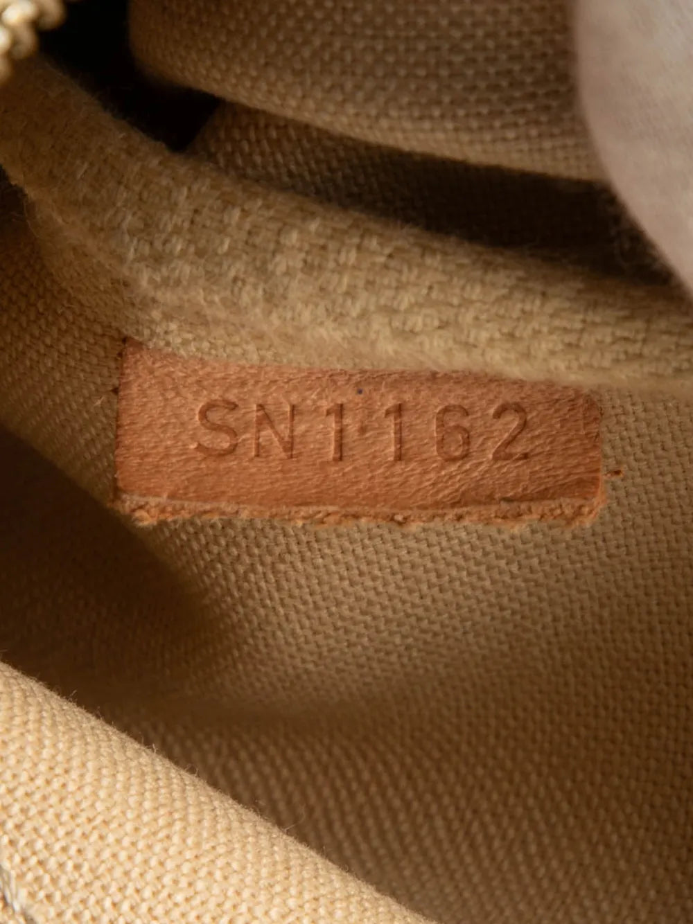 Pre-OwnedLouis Vuitton Pre-Owned2012 Damier Azur Eva satchel