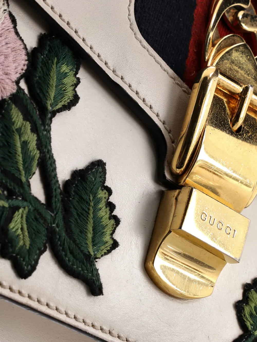 Pre-OwnedGucci Pre-OwnedSylvie Embroidered Leather Small shoulder bag