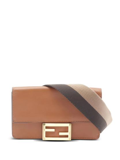Pre-OwnedFendi Pre-Owned10s logo-buckle shoulder bag