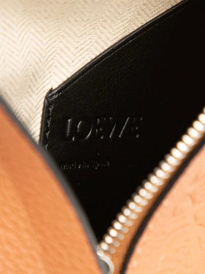Pre-OwnedLoewe Pre-Owned2000-2020 Soft Grained Calfskin Vertical T Pocket crossbody bag