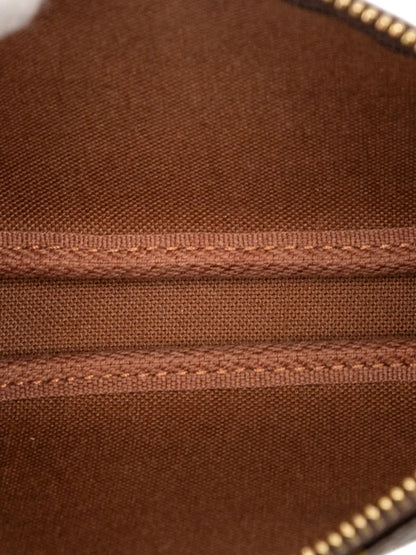 Pre-OwnedLouis Vuitton Pre-Owned2015 Monogram Evasion Illustre Mini Pochette Accessories handbag