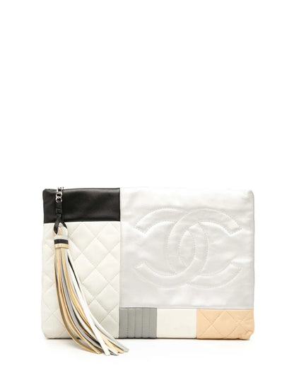 Pre-OwnedCHANEL Pre-Owned2016-2017 Medium Lambskin Colorblock Patchwork O Case clutch bag