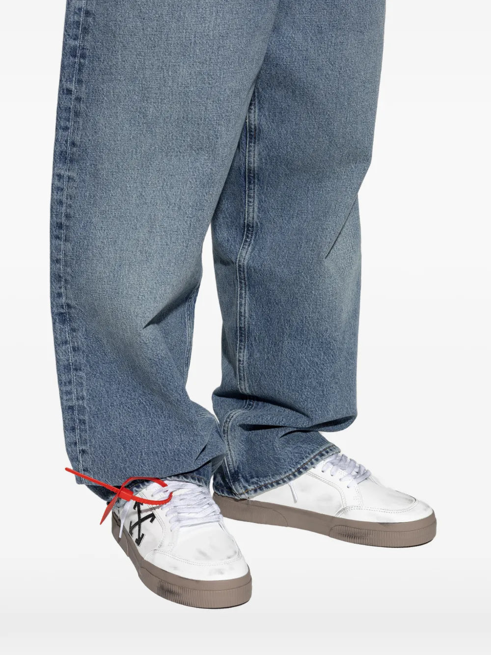 Off-White Arrow-Motif Leather Sneakers floriamart.shop