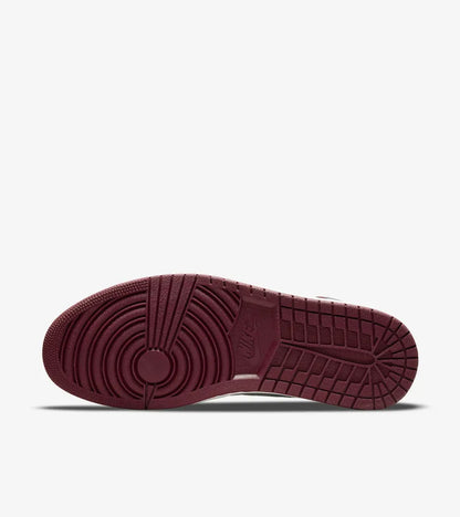 Nike Air Jordan 1 Retro High OG First in Flight Women's Shoes
