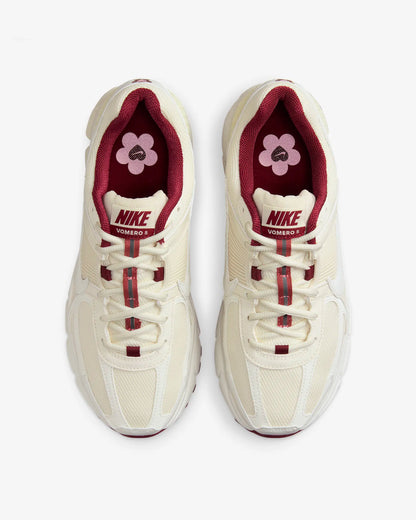 Nike Air Zoom Vomero 5 Shoes